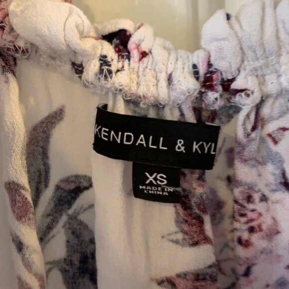 Kendall & Kylie romper - Picture 3 of 4